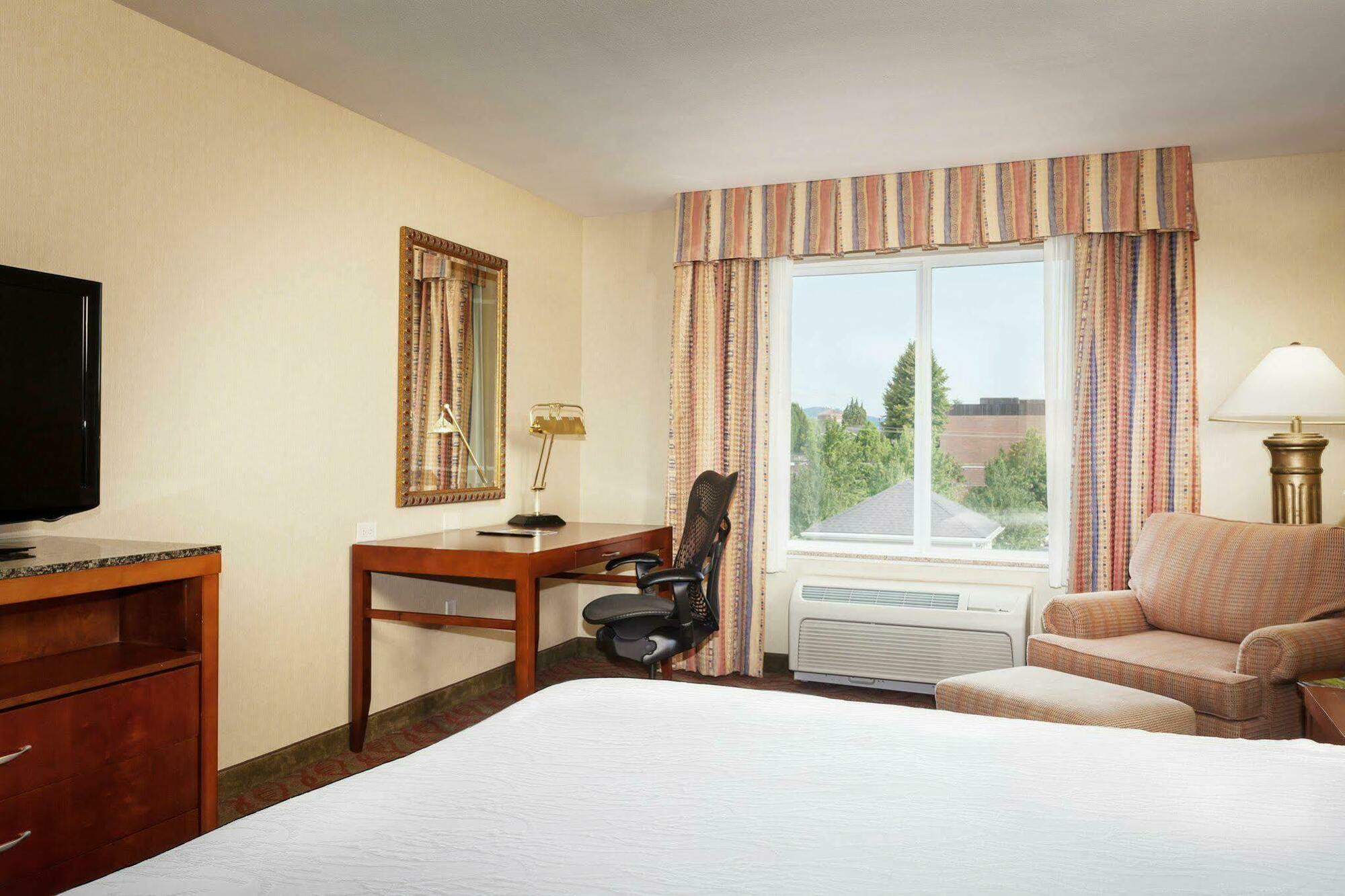 Hilton Garden 3*